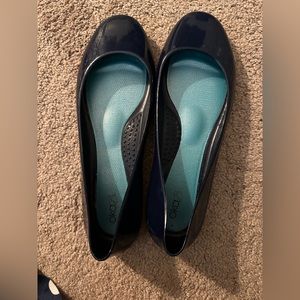 Navy OkaB Size 9 Flats